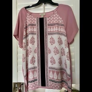 💗🤍🖤VGUC LOFT Top 💗🤍🖤